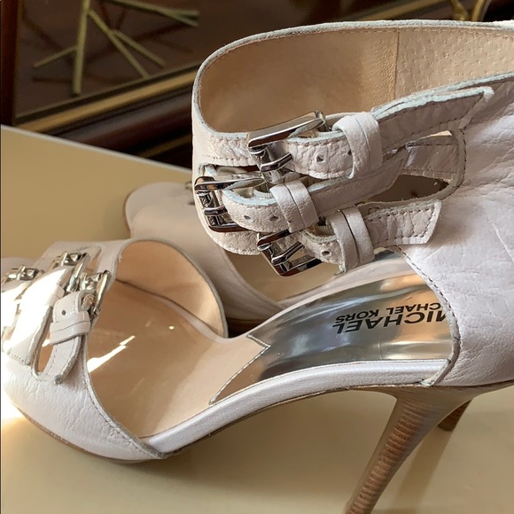 MICHAEL by Michael Kors Strappy high club shoes - Picture 4 of 8